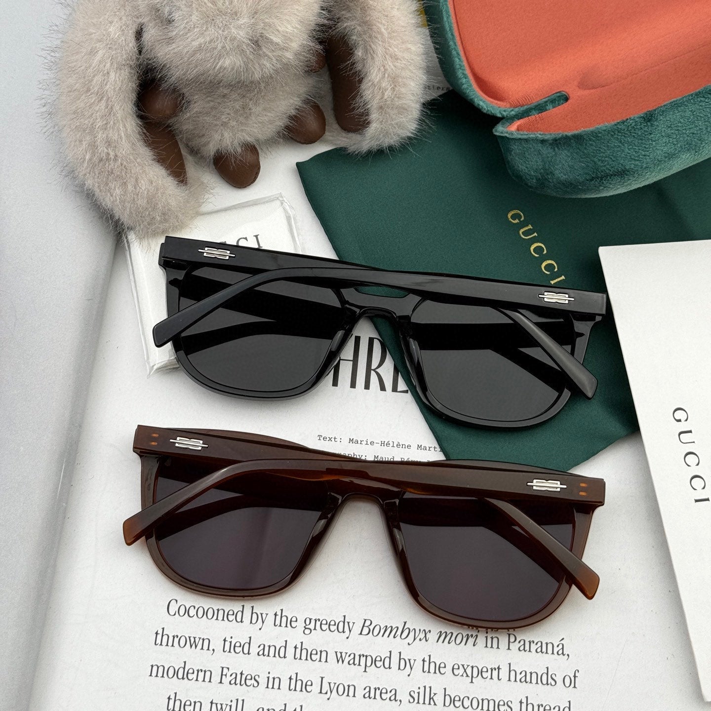 SQUARE FRAME SUNGLASSES G97722 IN ACETATE - Black