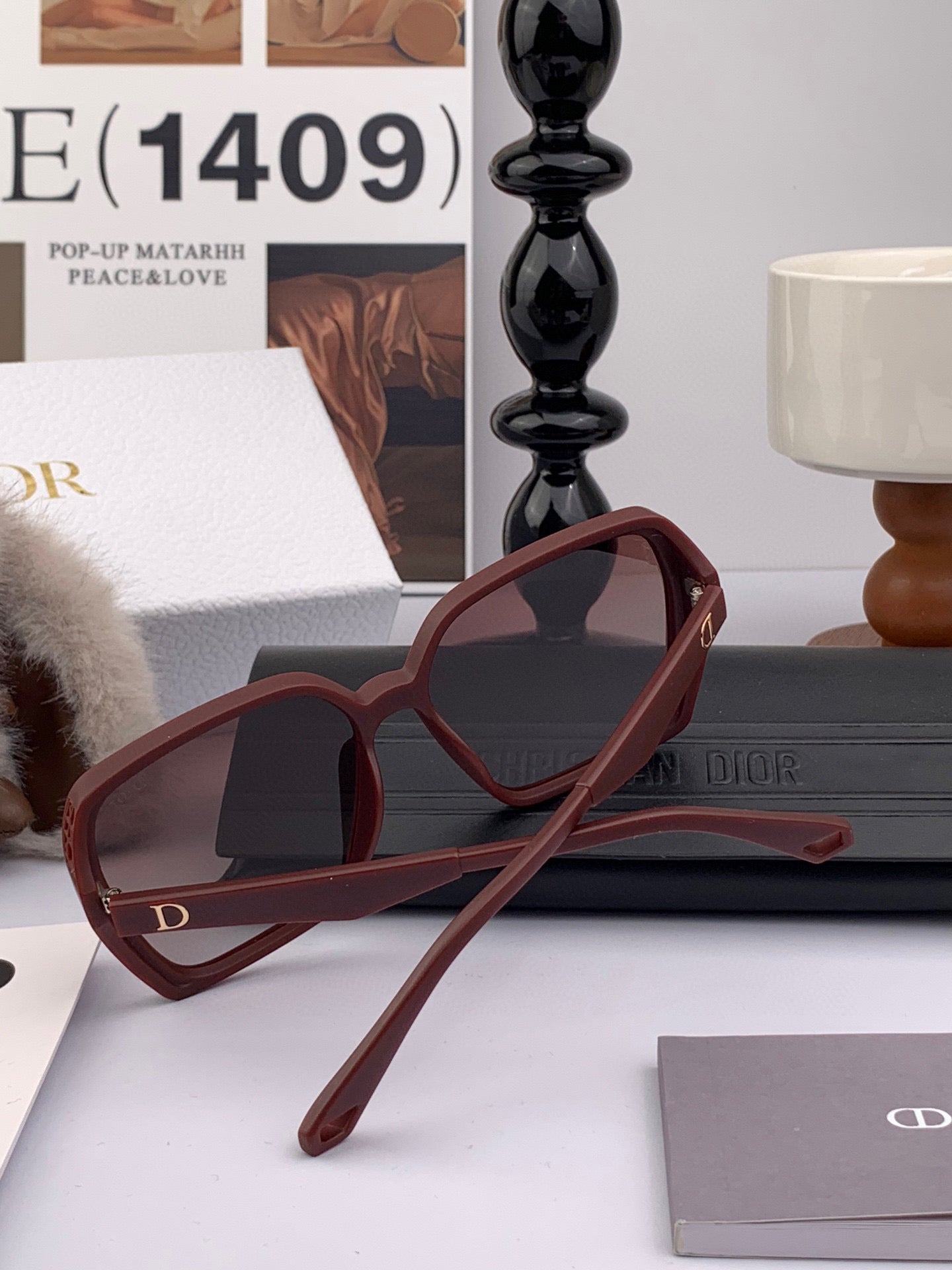 MONTAIGNE SUNGLASS D7732 IN BROWN ACETATE - Small