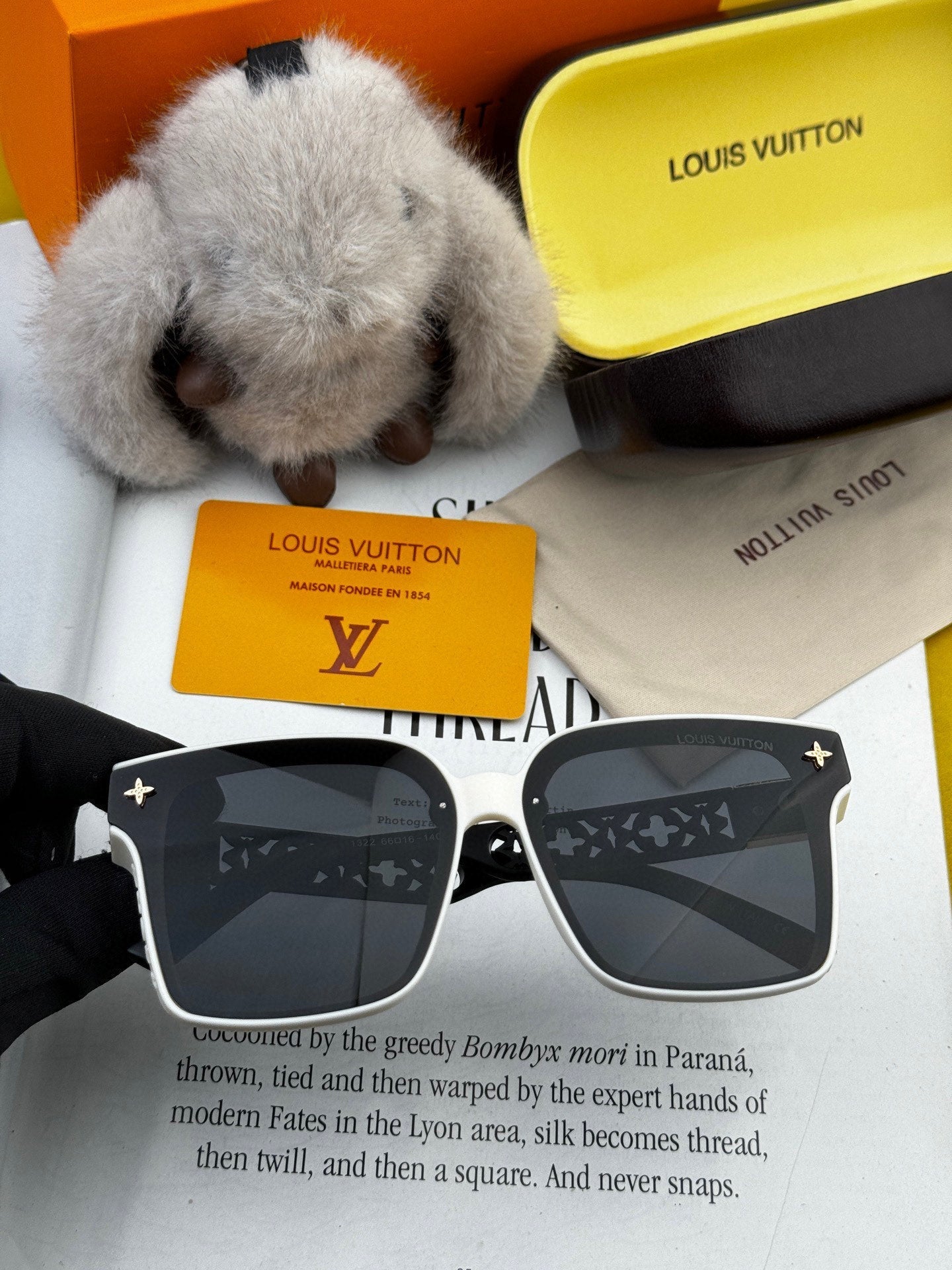 SQUARE SUNGLASSES L2132 IN ACETATE - Black-White