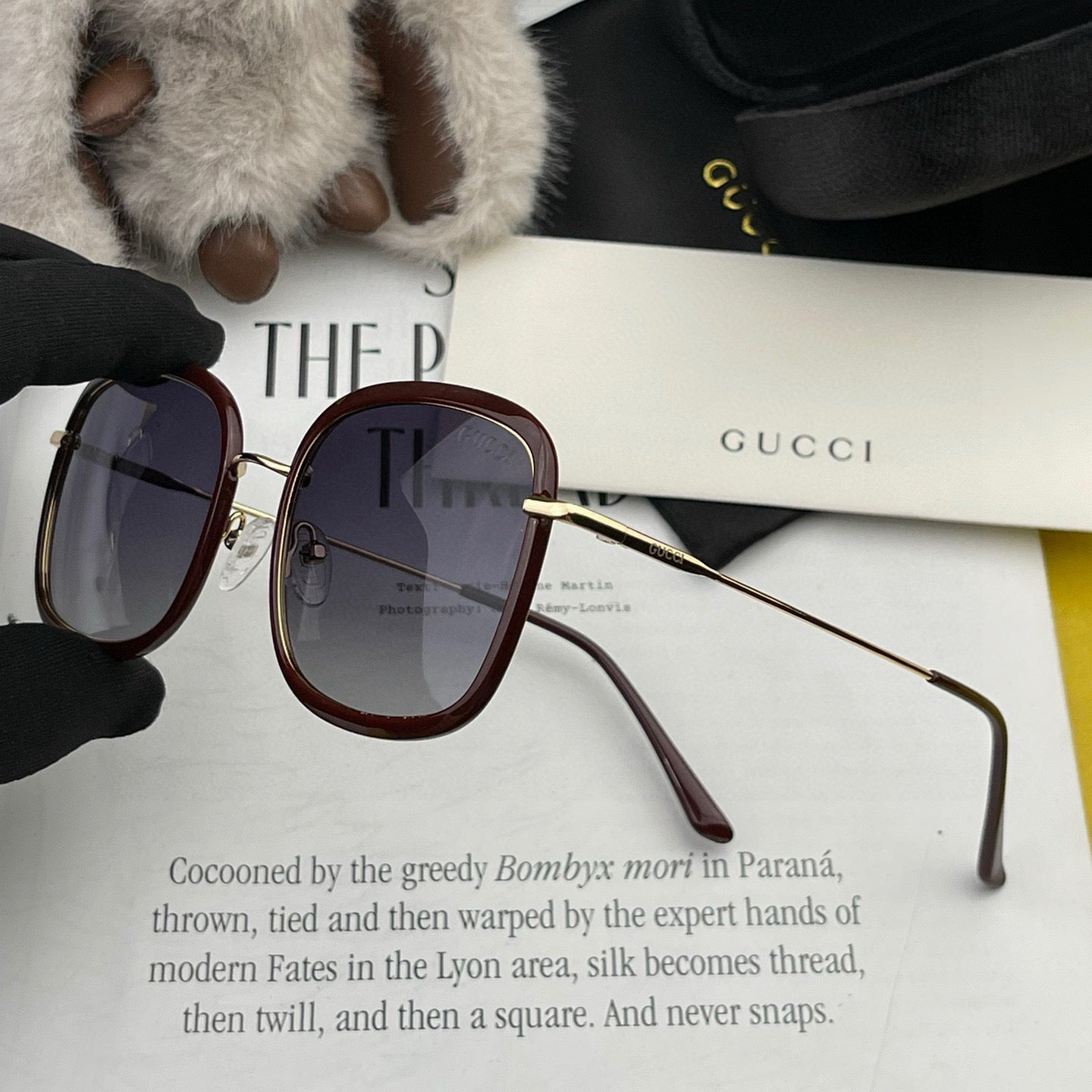 SQUARE FRAME SUNGLASSES G2242 IN ACETATE AND METAL - Red/ smoke