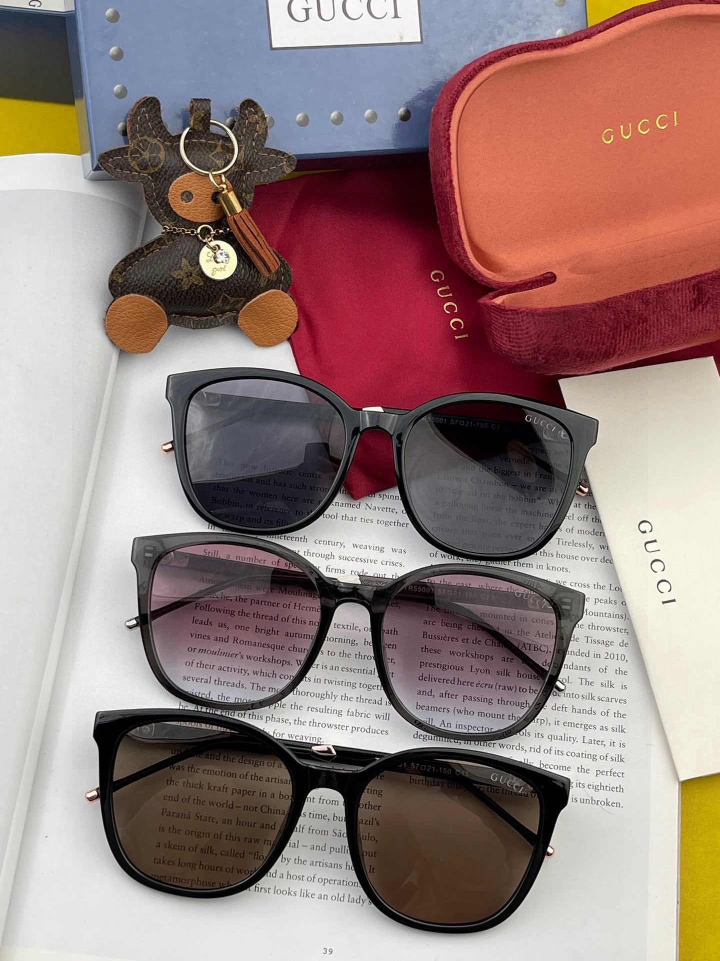 BUTTERFLY FRAME SUNGLASSES G15500 IN ACETATE - Black
