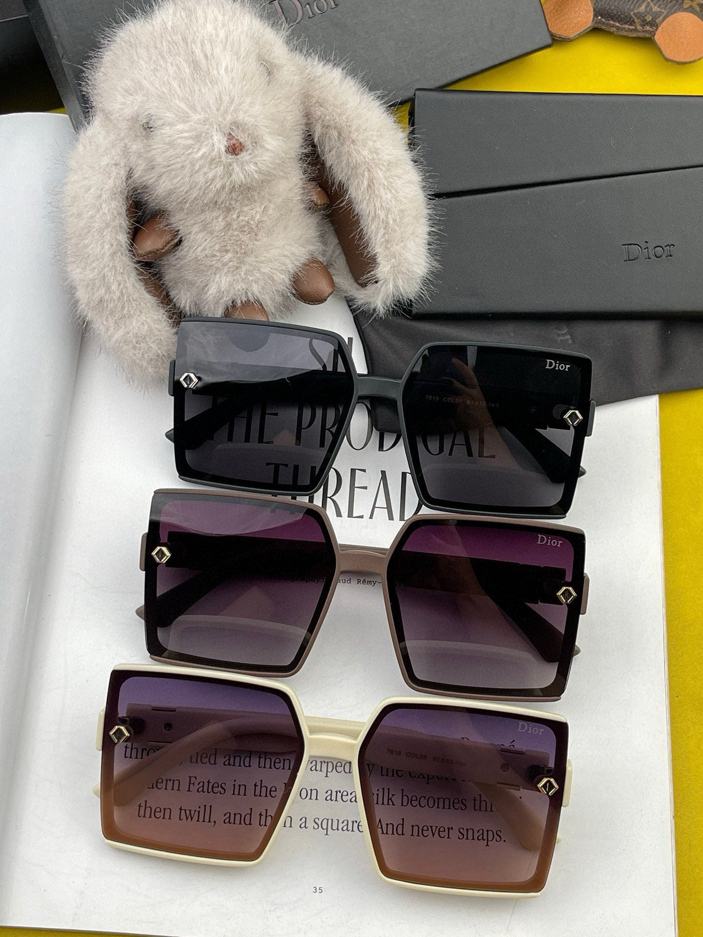 MONTAIGNE SUNGLASS CD9781 IN ACETATE - Black