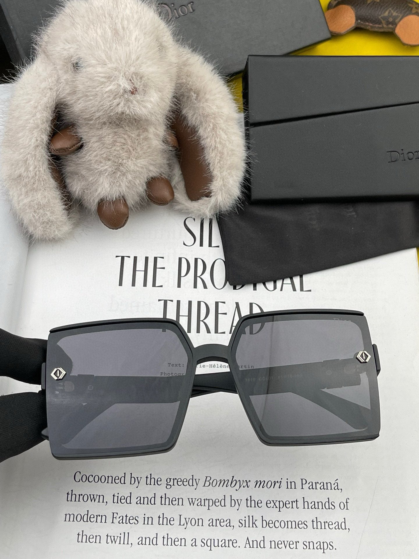 MONTAIGNE SUNGLASS CD9781 IN ACETATE - Black