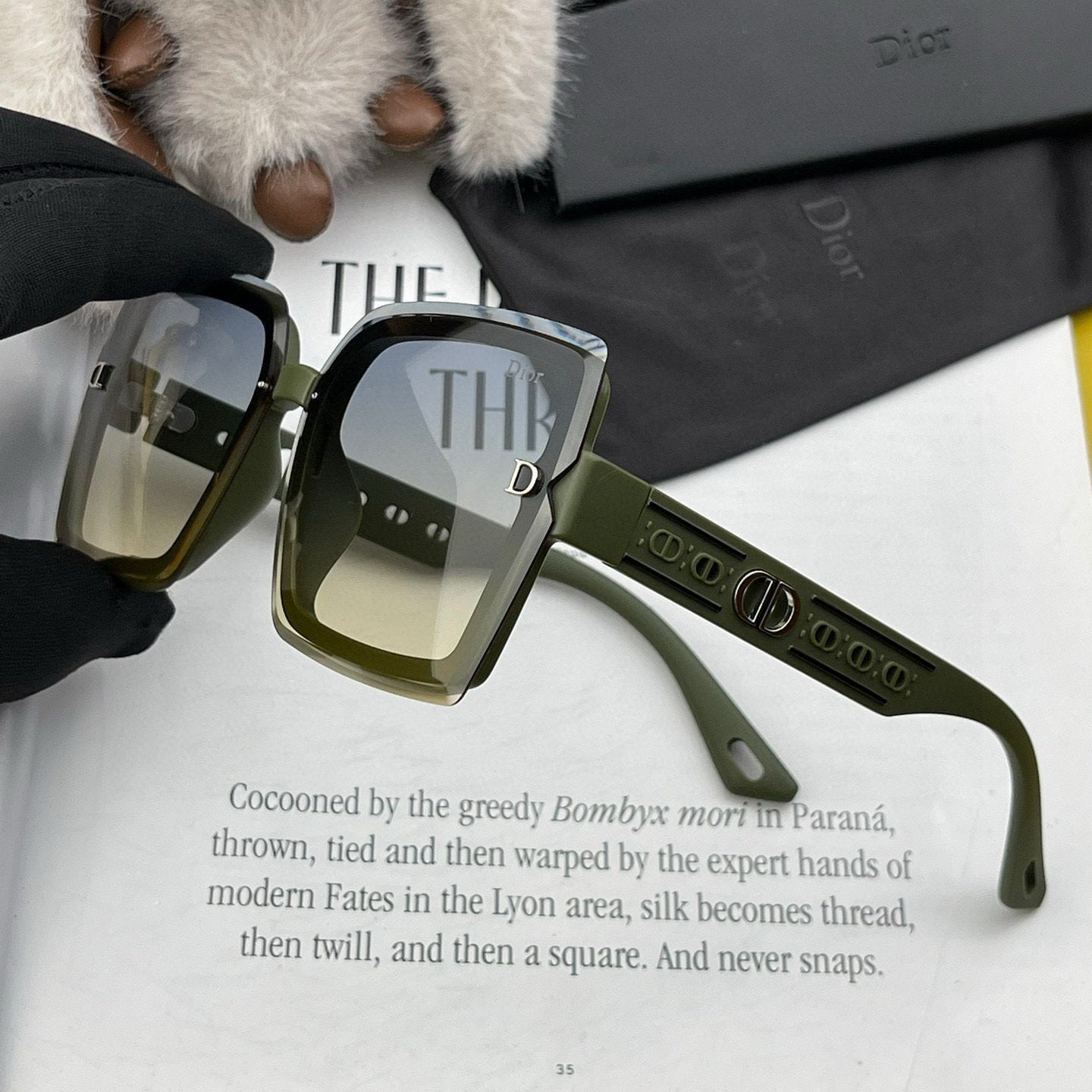 MONTAIGNE SUNGLASS CD2590 IN ACETATE - Black