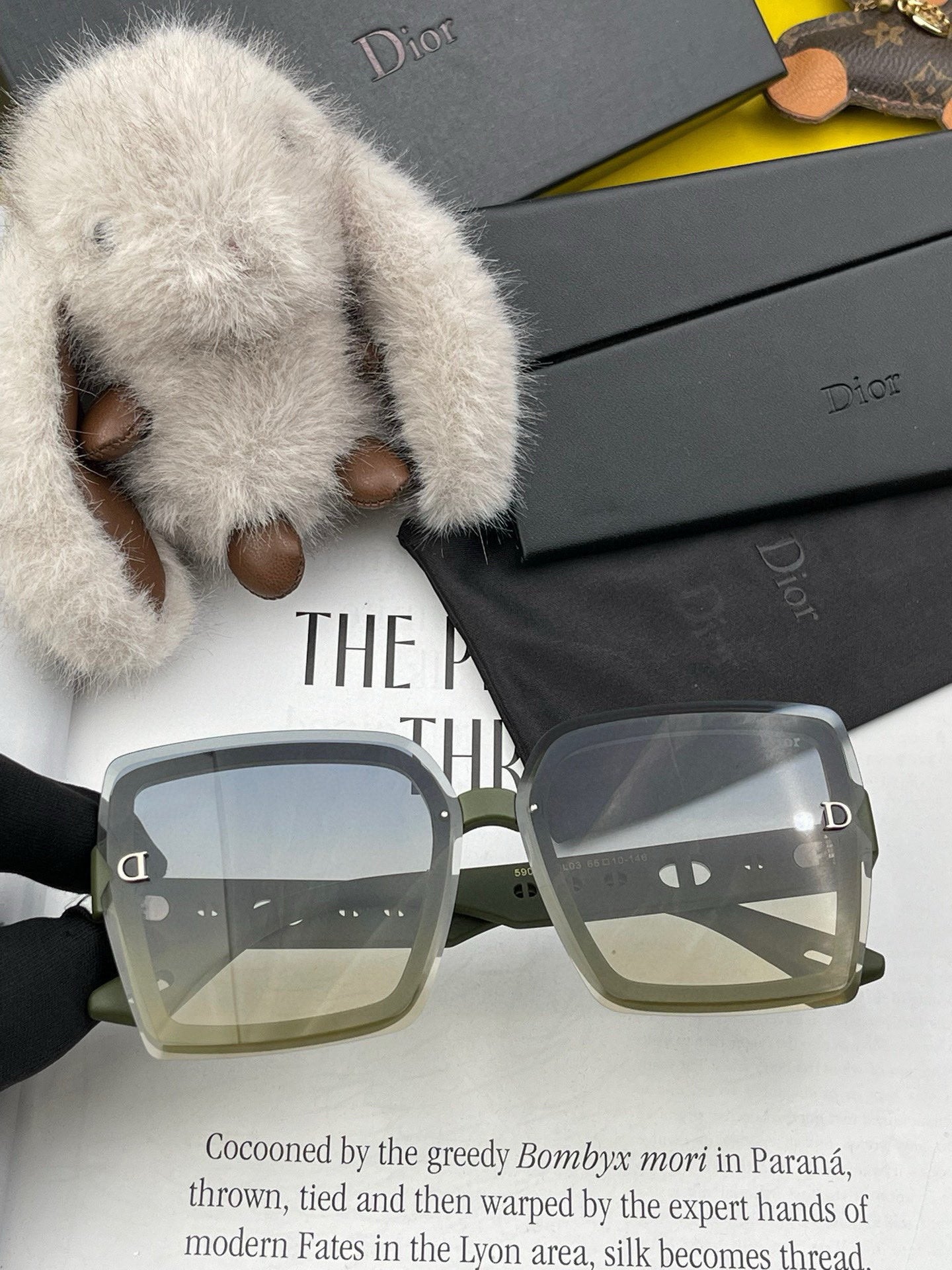 MONTAIGNE SUNGLASS CD2590 IN ACETATE - Black