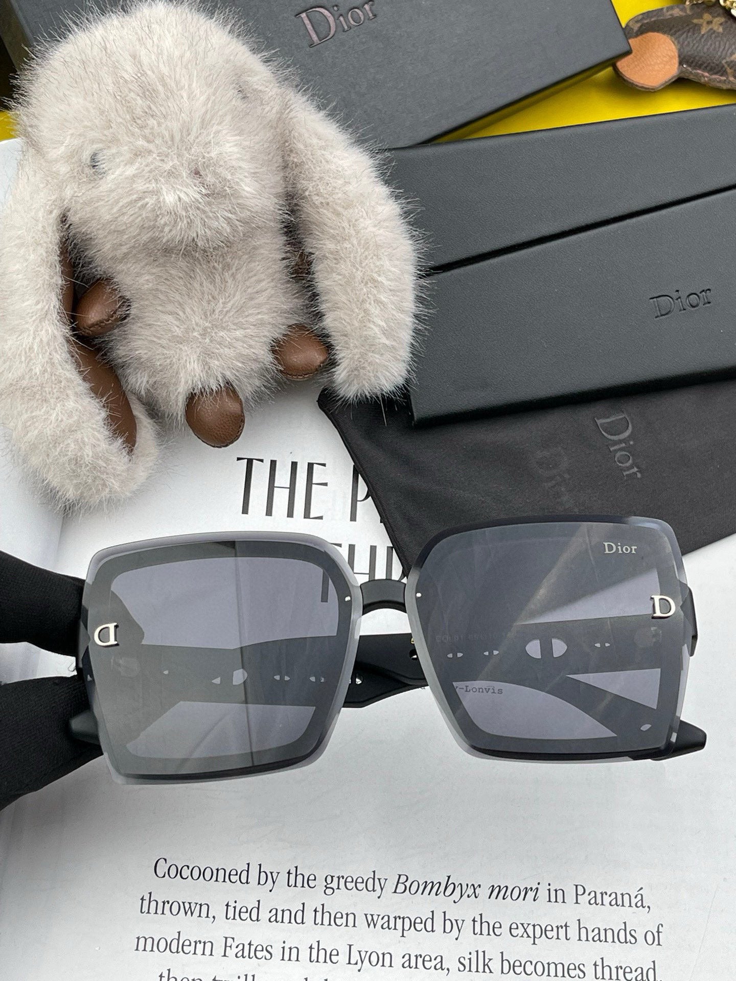 MONTAIGNE SUNGLASS CD2590 IN ACETATE - Black