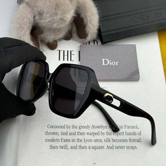 MONTAIGNE SUNGLASS CD2512 IN ACETATE - Black