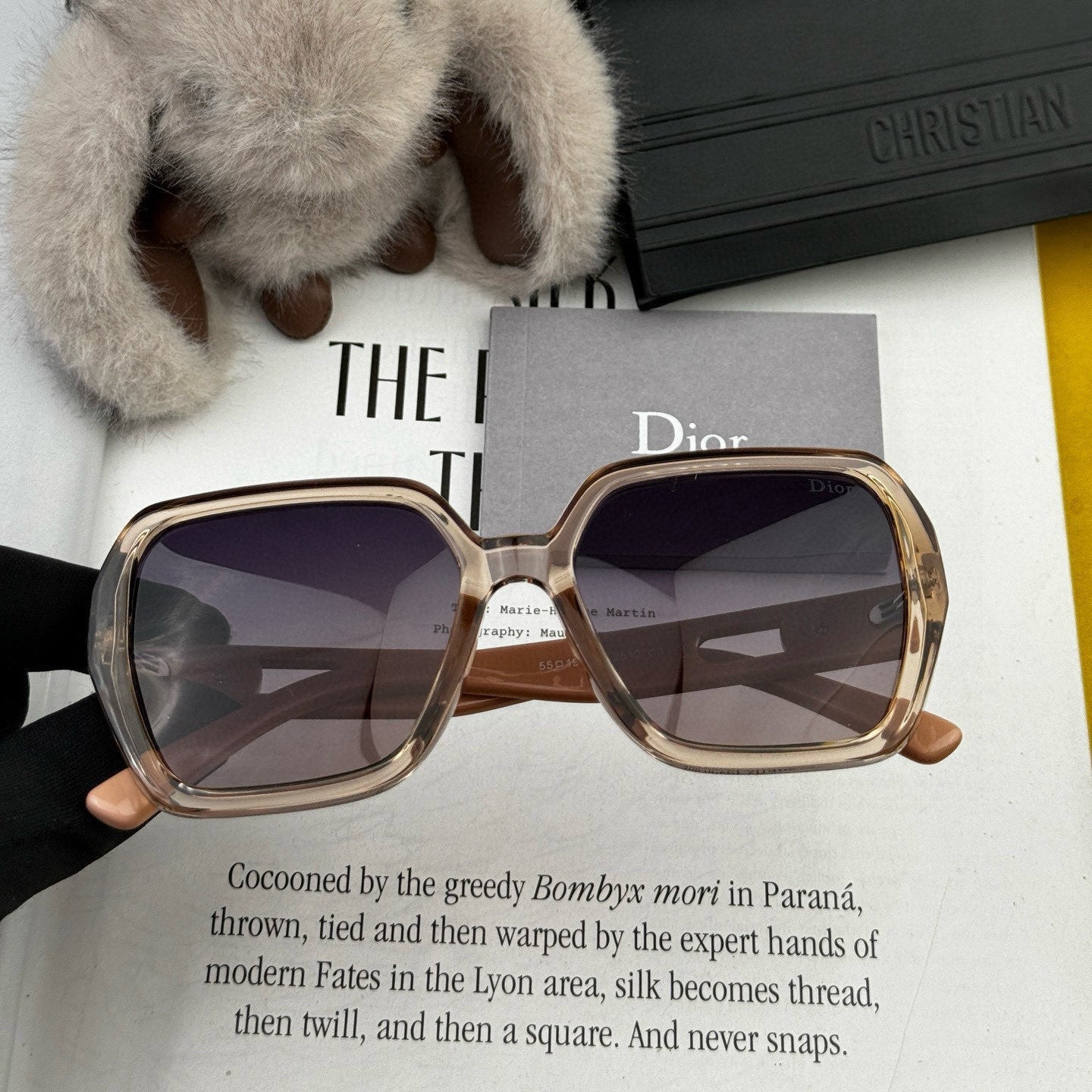 MONTAIGNE SUNGLASS CD2512 IN ACETATE - Black