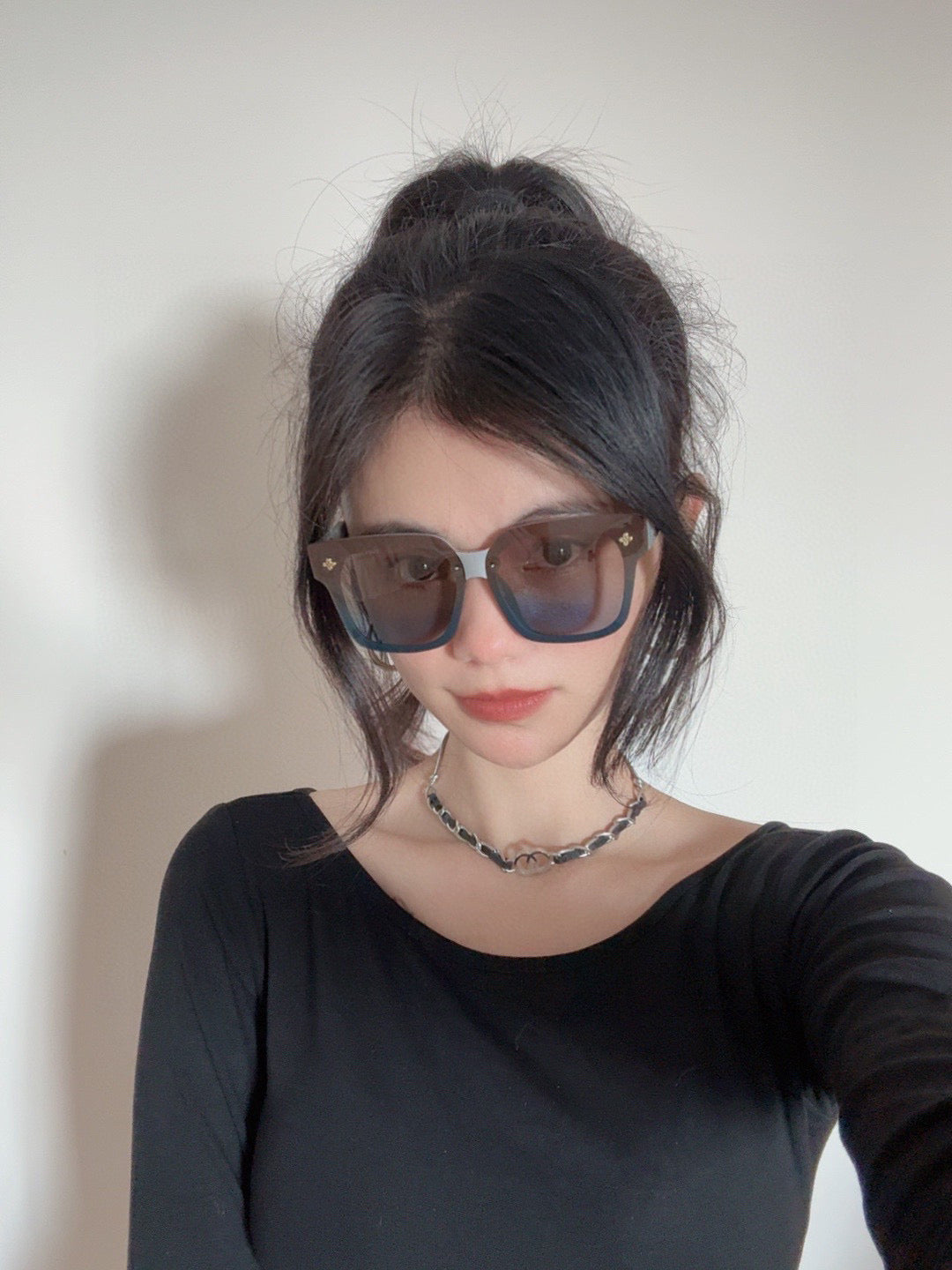 SQUARE SUNGLASSES L2201 IN LIGHT GREY ACETATE