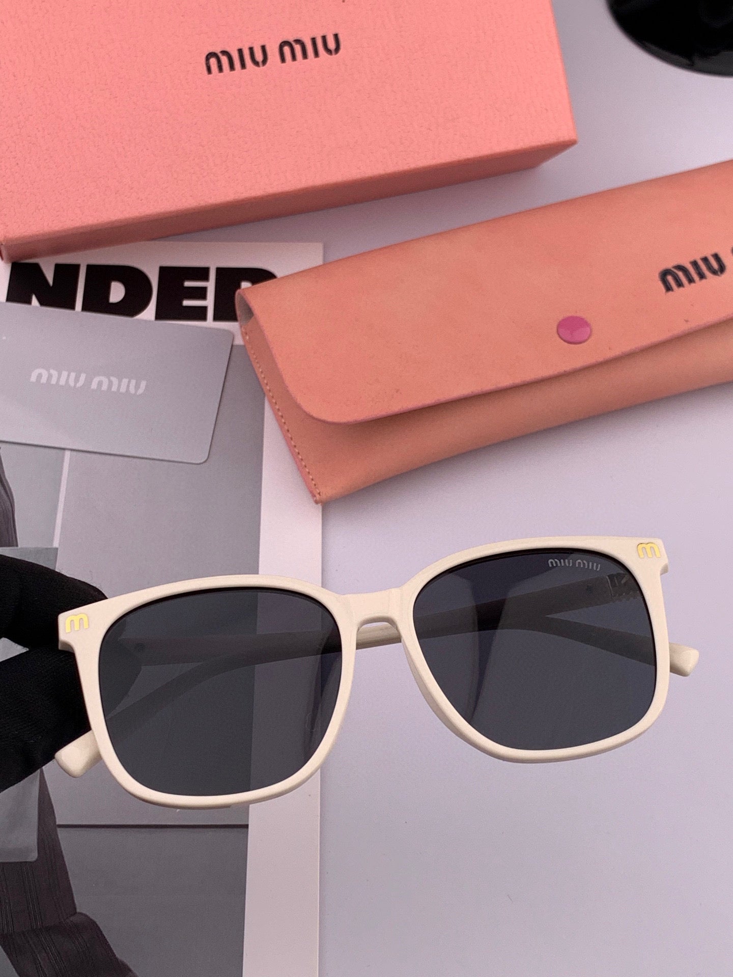 RUNWAY SQUARE SUNGLASSES M4389 IN ACETATE - Black