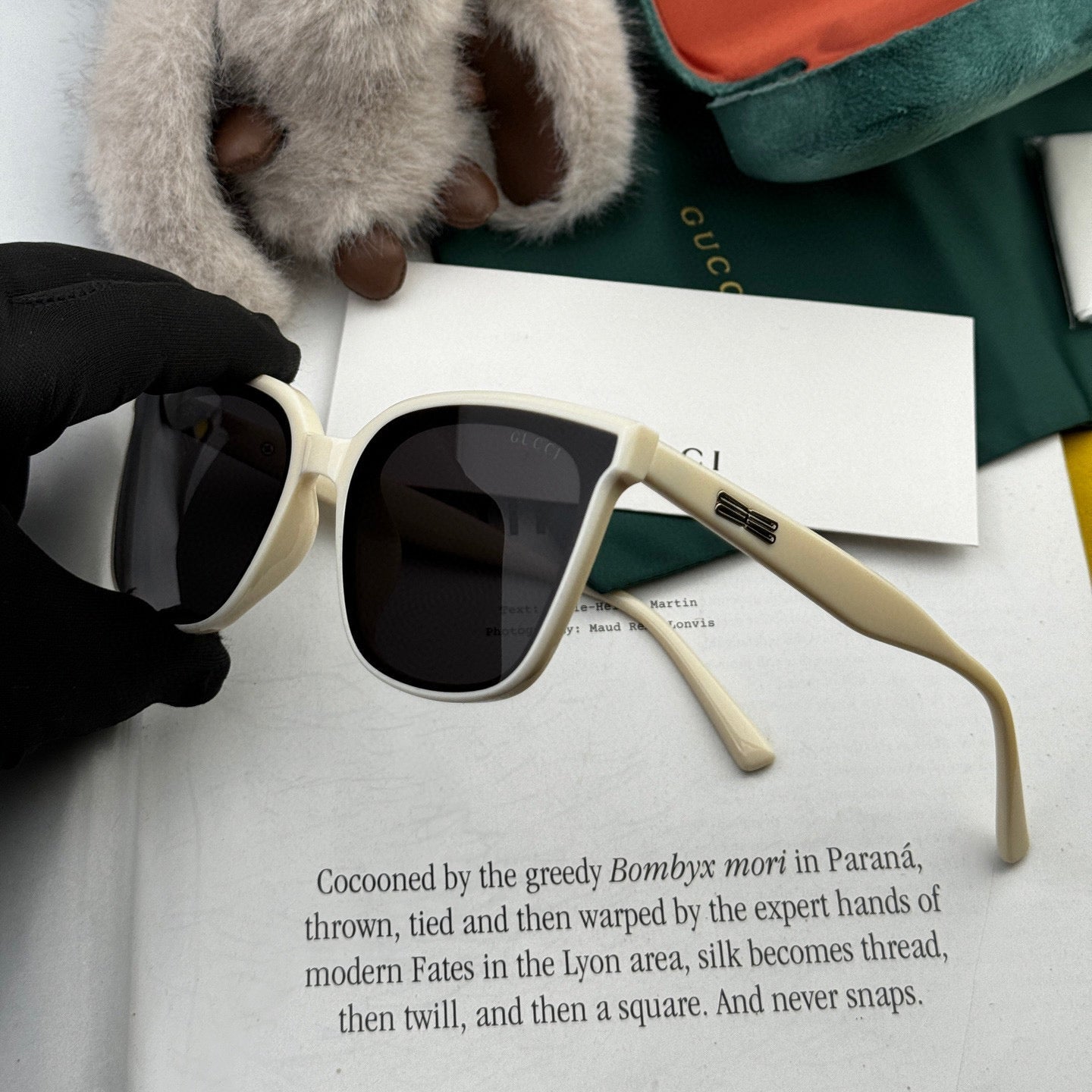 BUTTERFLY FRAME SUNGLASSES G550 IN ACETATE - Black