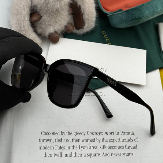 BUTTERFLY FRAME SUNGLASSES G550 IN ACETATE - Black
