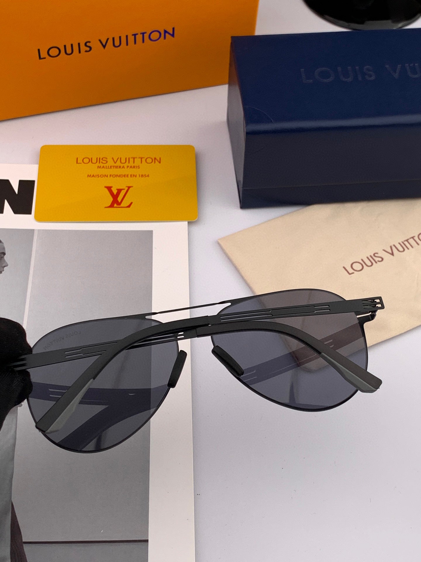 PILOT SUNGLASSES L169 IN METAL - Small