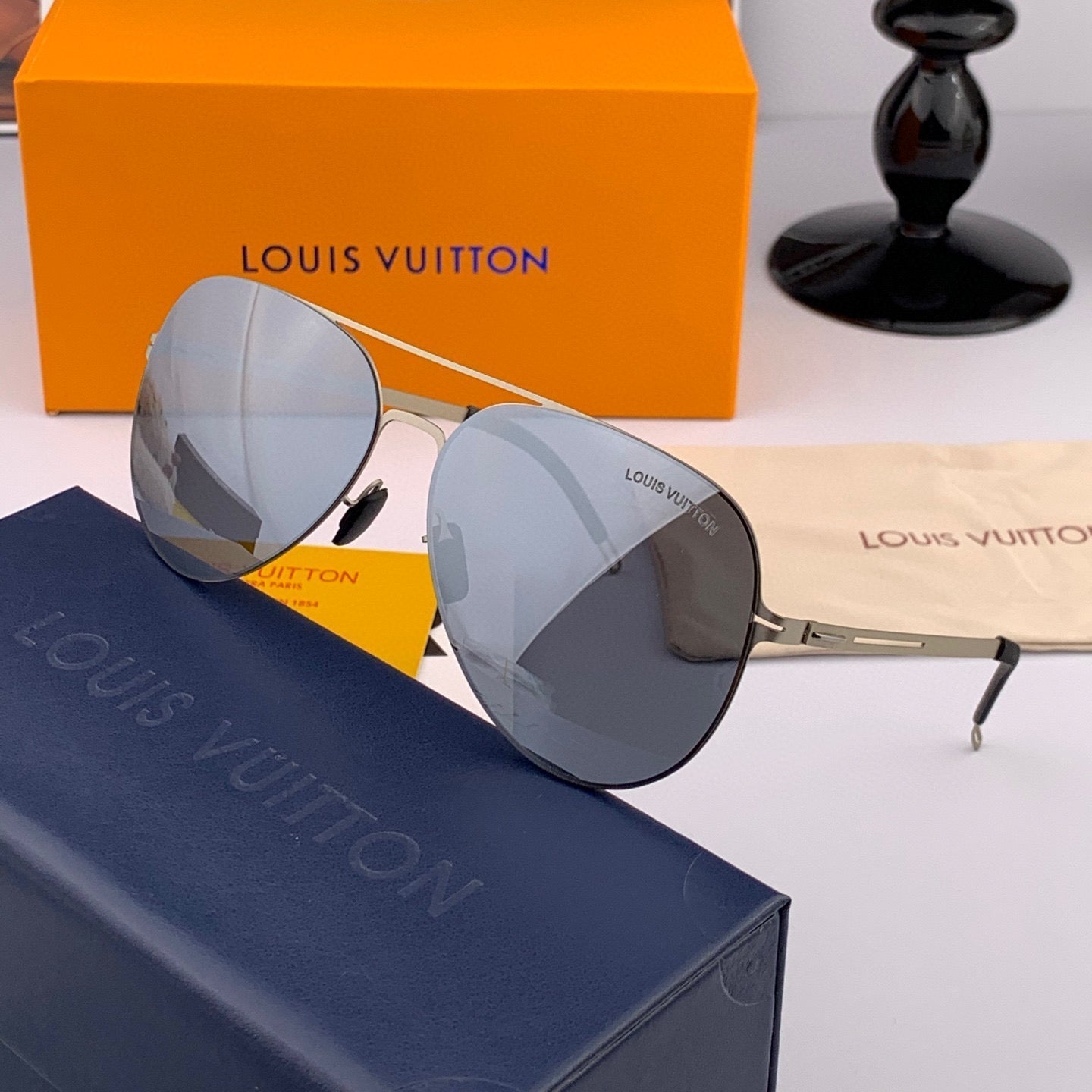 PILOT SUNGLASSES L1862 IN METAL - Black