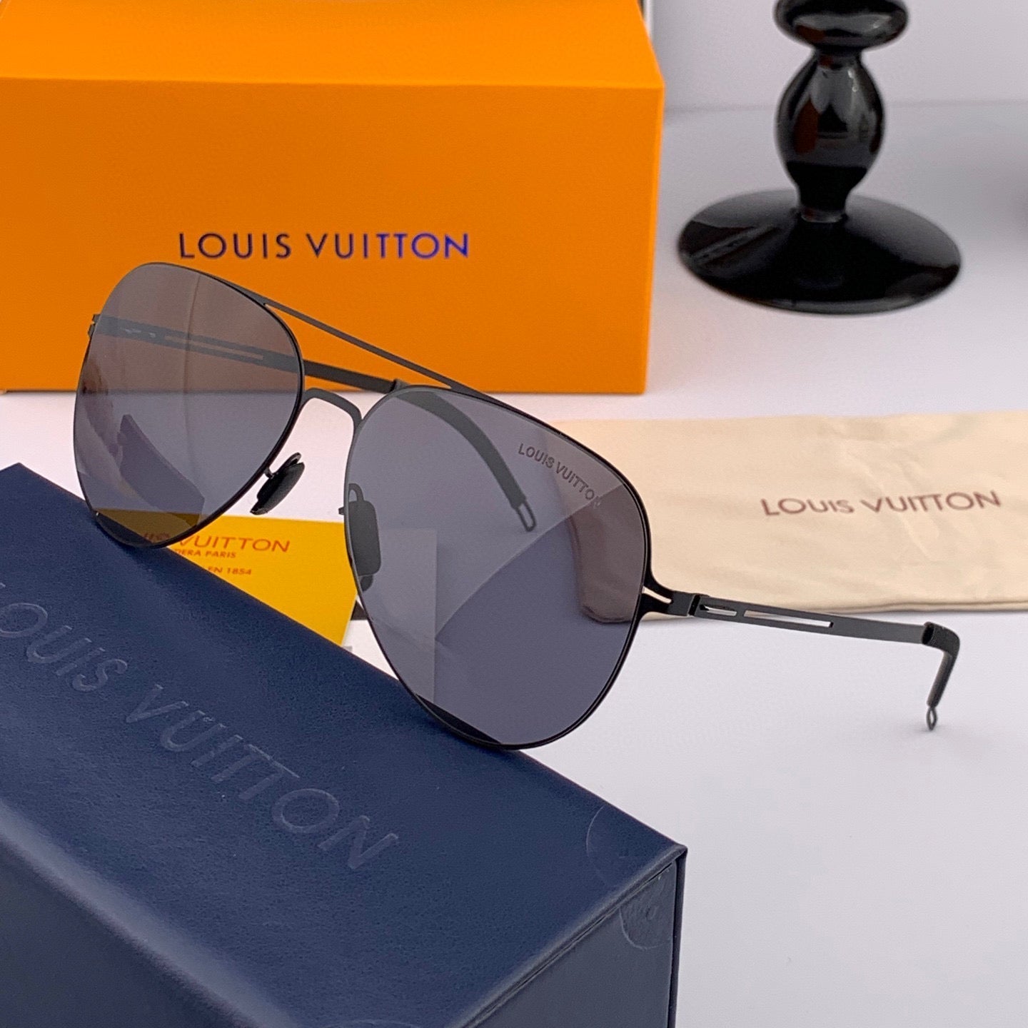 PILOT SUNGLASSES L1862 IN METAL - Black