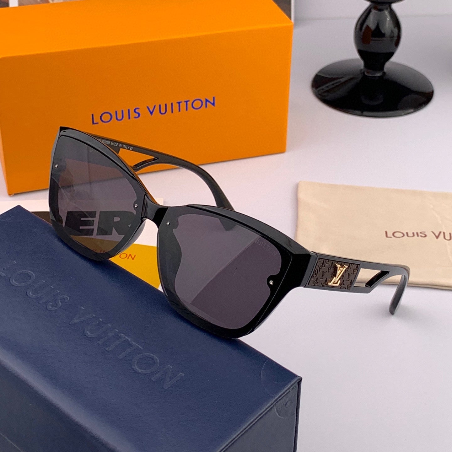 CAT EYE SUNGLASSES L7310 IN ACETATE - Black