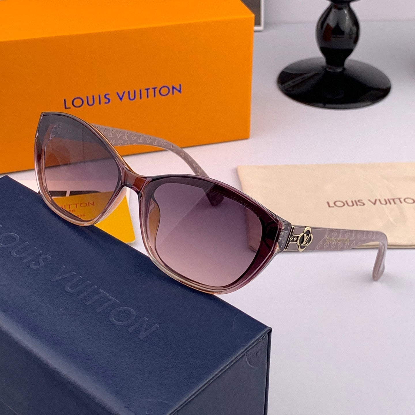 CAT EYE SUNGLASSES L2552 IN ACETATE - Black