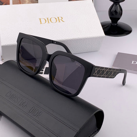 MONTAIGNE SUNGLASS D8304 IN ACETATE - Black