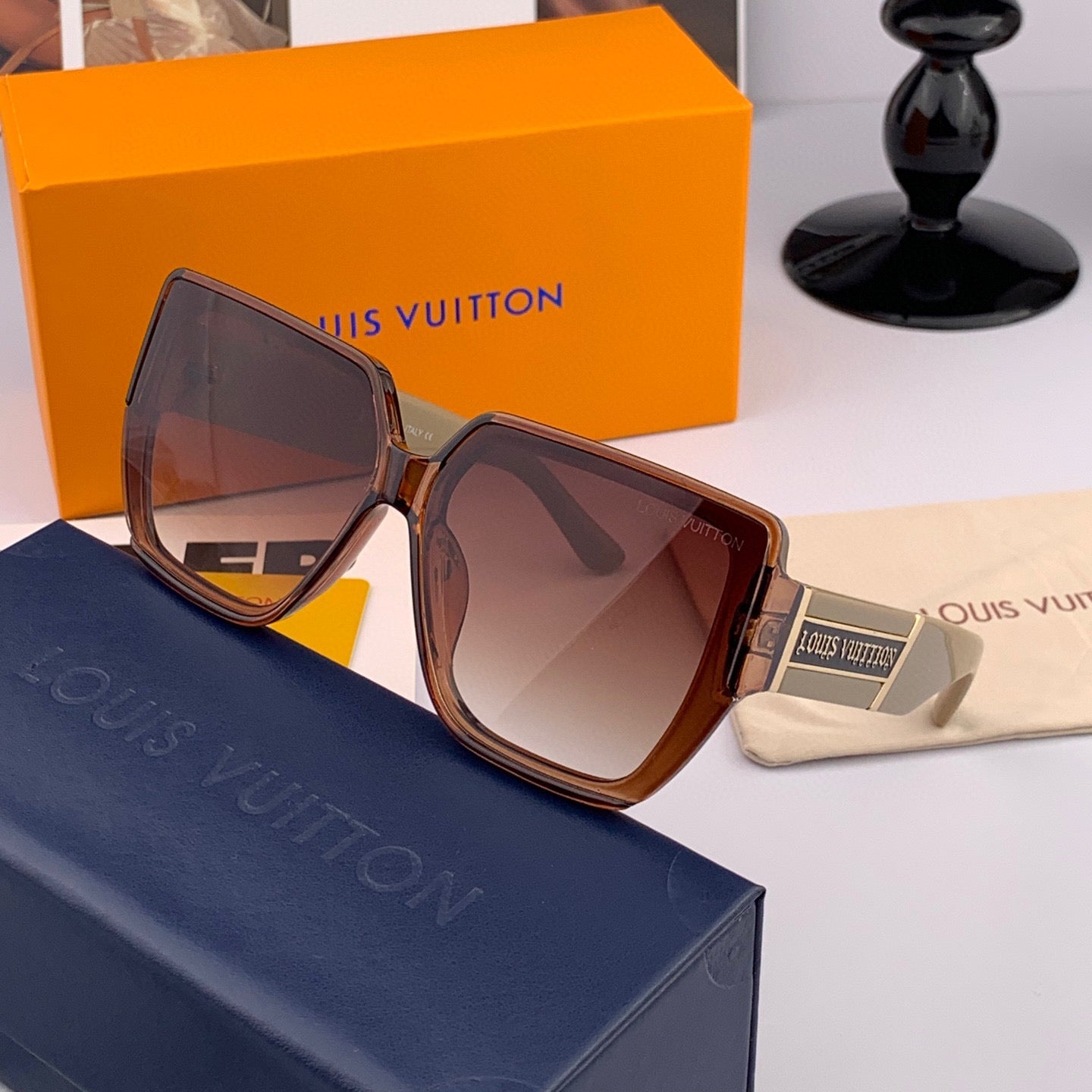 SQUARE SUNGLASSES L6303 IN ACETATE - Black
