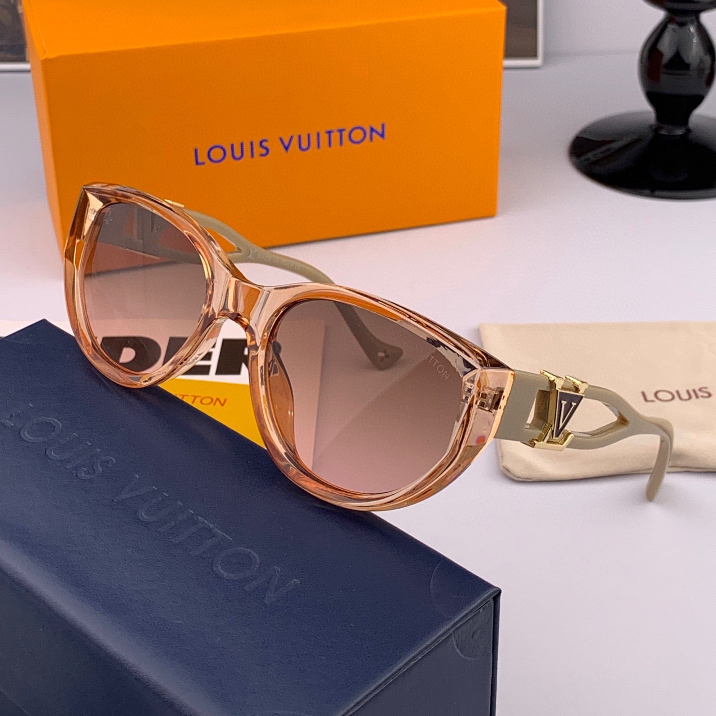 CAT EYE SUNGLASSES L1231 IN ACETATE - Black