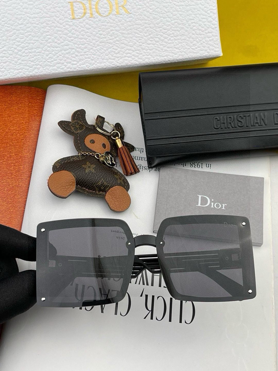 MONTAIGNE SUNGLASS D1297 IN ACETATE - Black