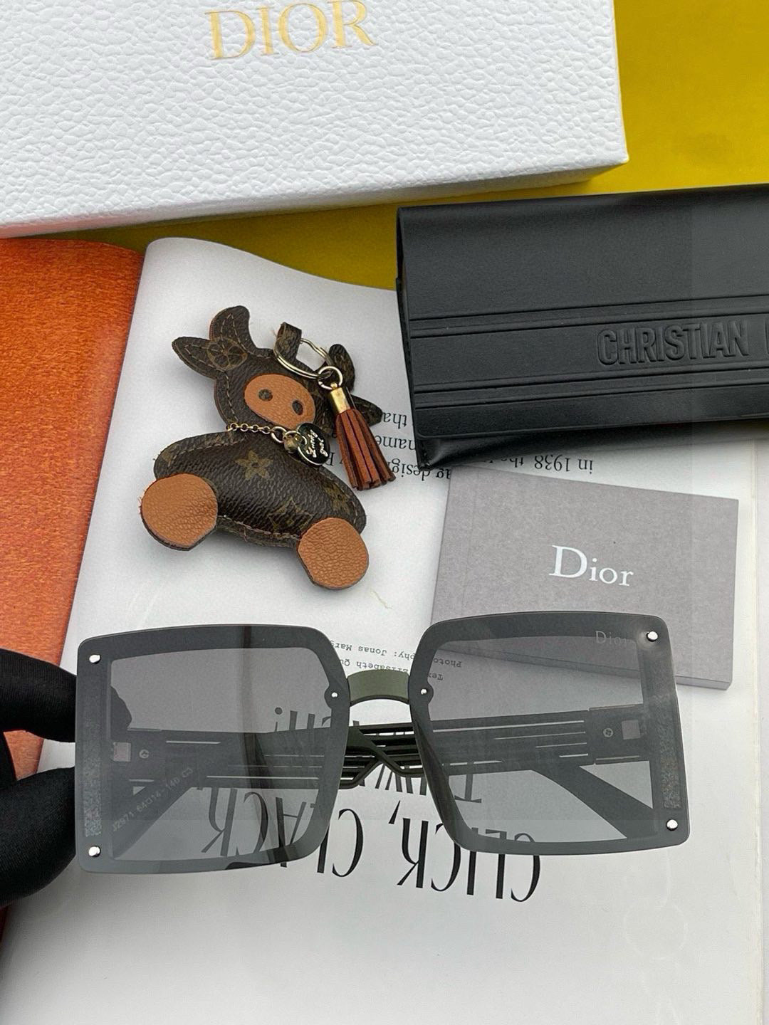 MONTAIGNE SUNGLASS D1297 IN ACETATE - Black