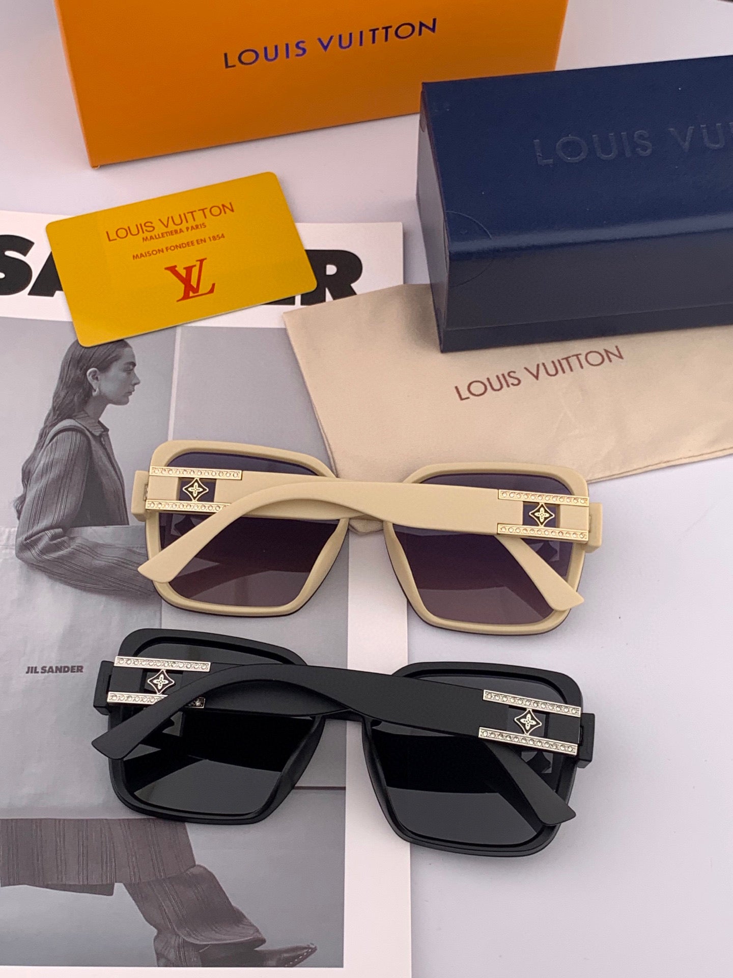 SQUARE SUNGLASSES L0992 IN ACETATE - Black