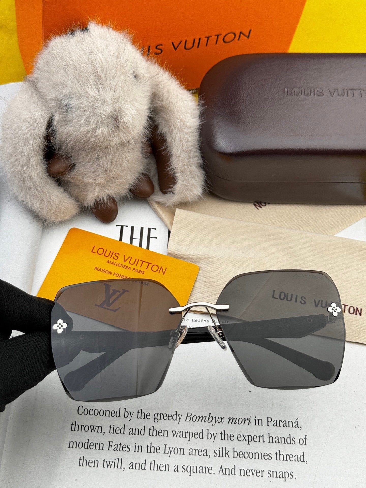 SQUARE SUNGLASSES L8612 IN ACETATE - Black