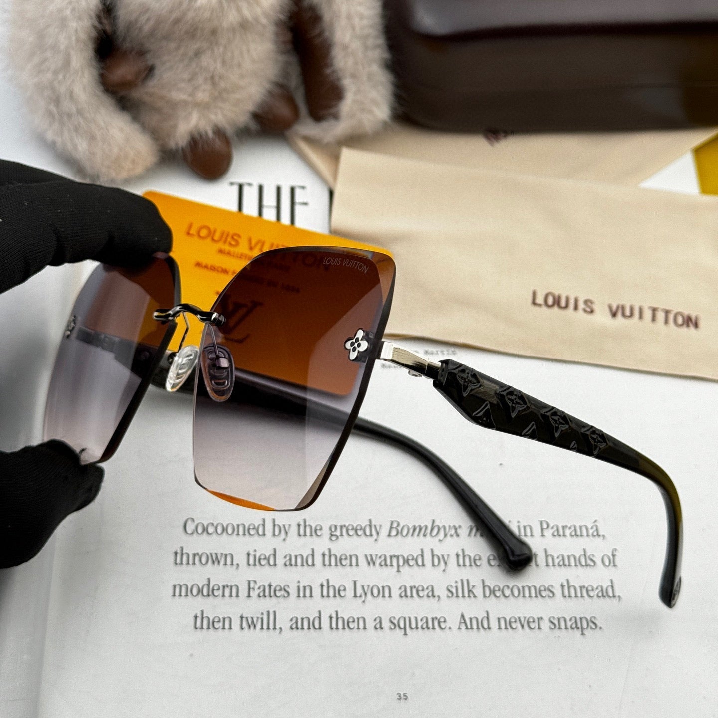 SQUARE SUNGLASSES L8612 IN ACETATE - Black