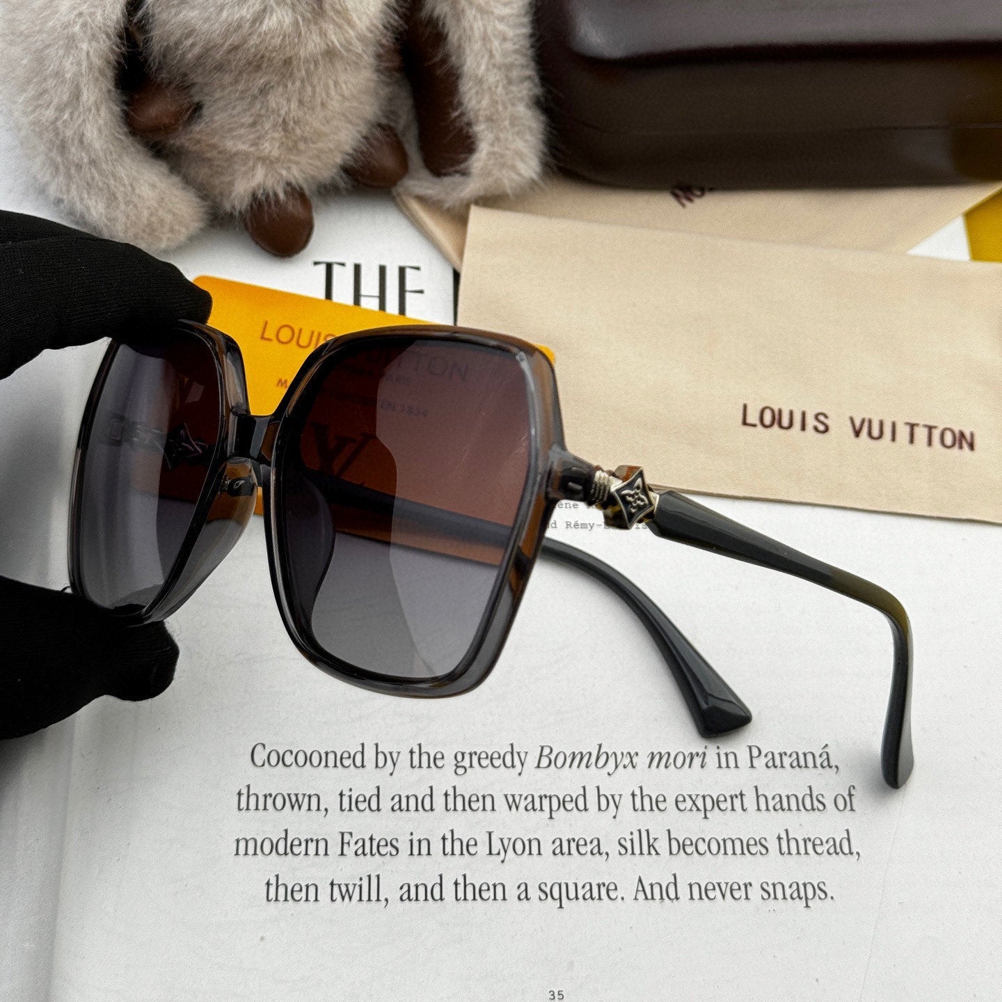 SQUARE SUNGLASSES L4612 IN ACETATE - Black