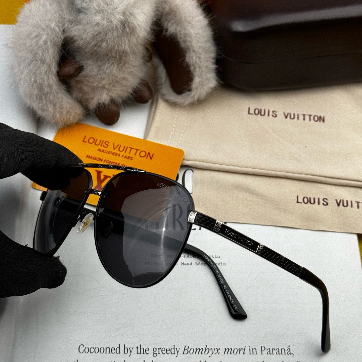 PILOT SUNGLASSES L66 IN BLACK METAL - Small