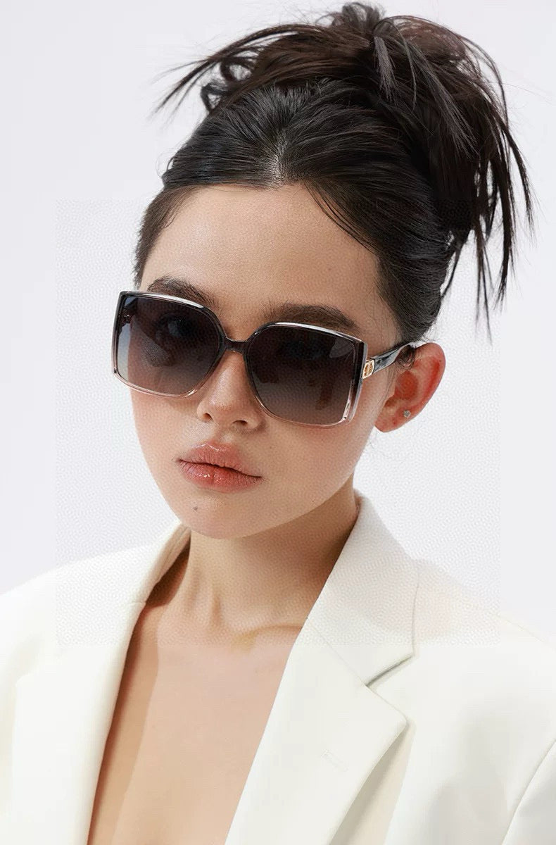 MONTAIGNE SUNGLASS CD0751 IN ACETATE - Black