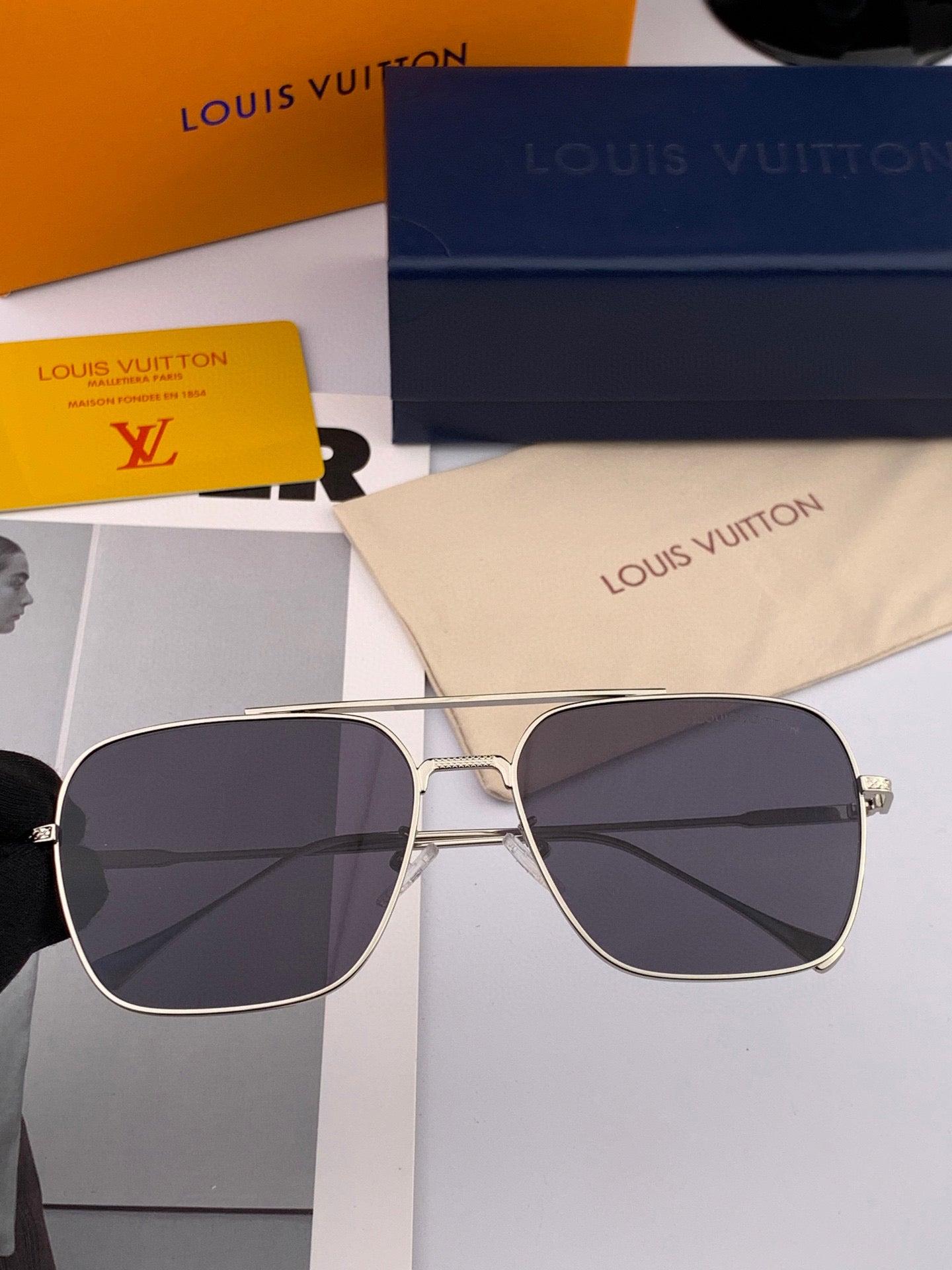 CAT EYE SUNGLASSES L1805 IN METAL GREY LENSES - Silver