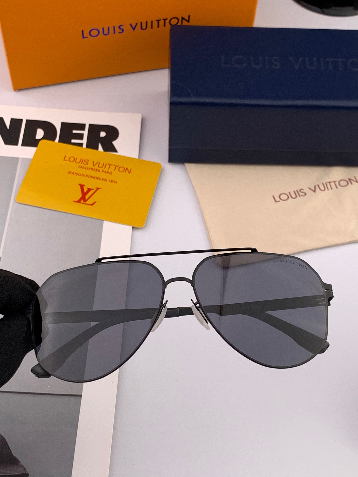 PILOT SUNGLASSES L311 IN METAL - Small
