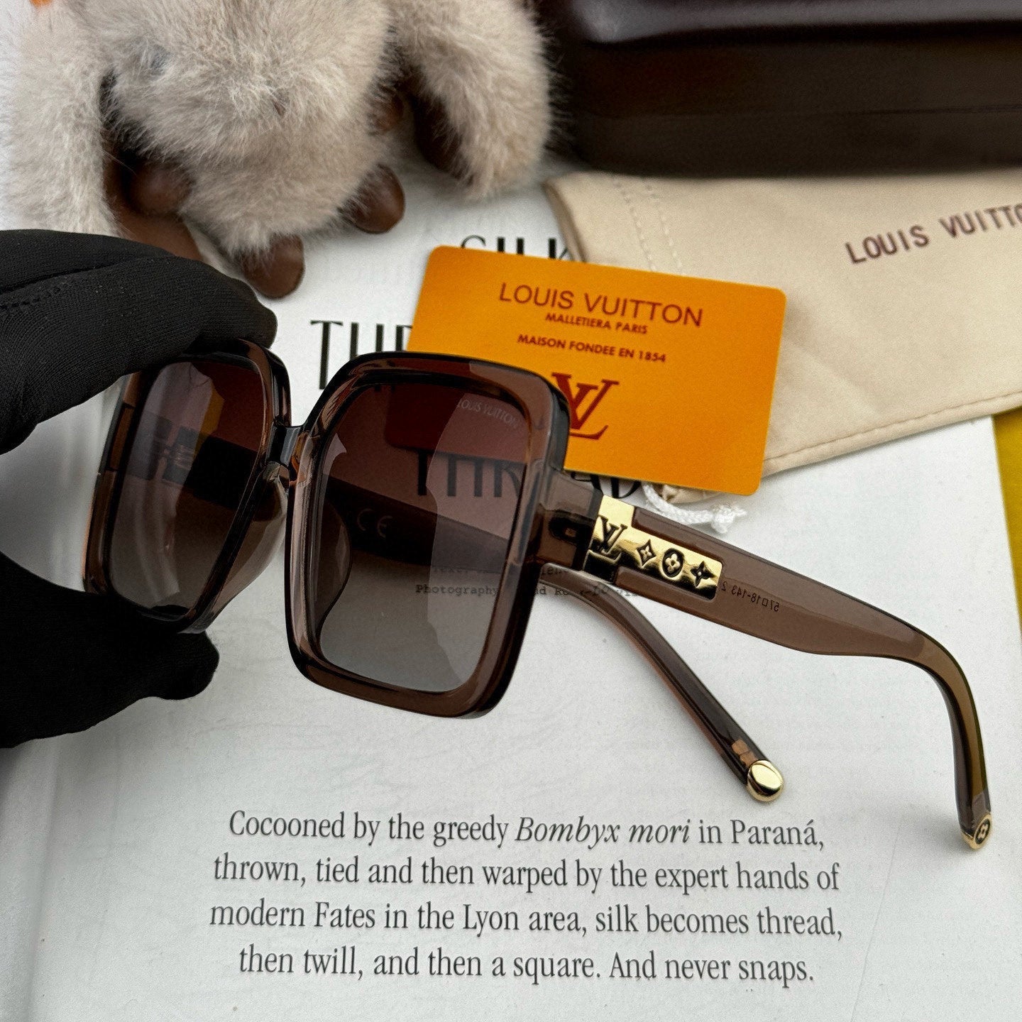 LARGE SQUARE SUNGLASS L6250 IN ACETATE - Beige