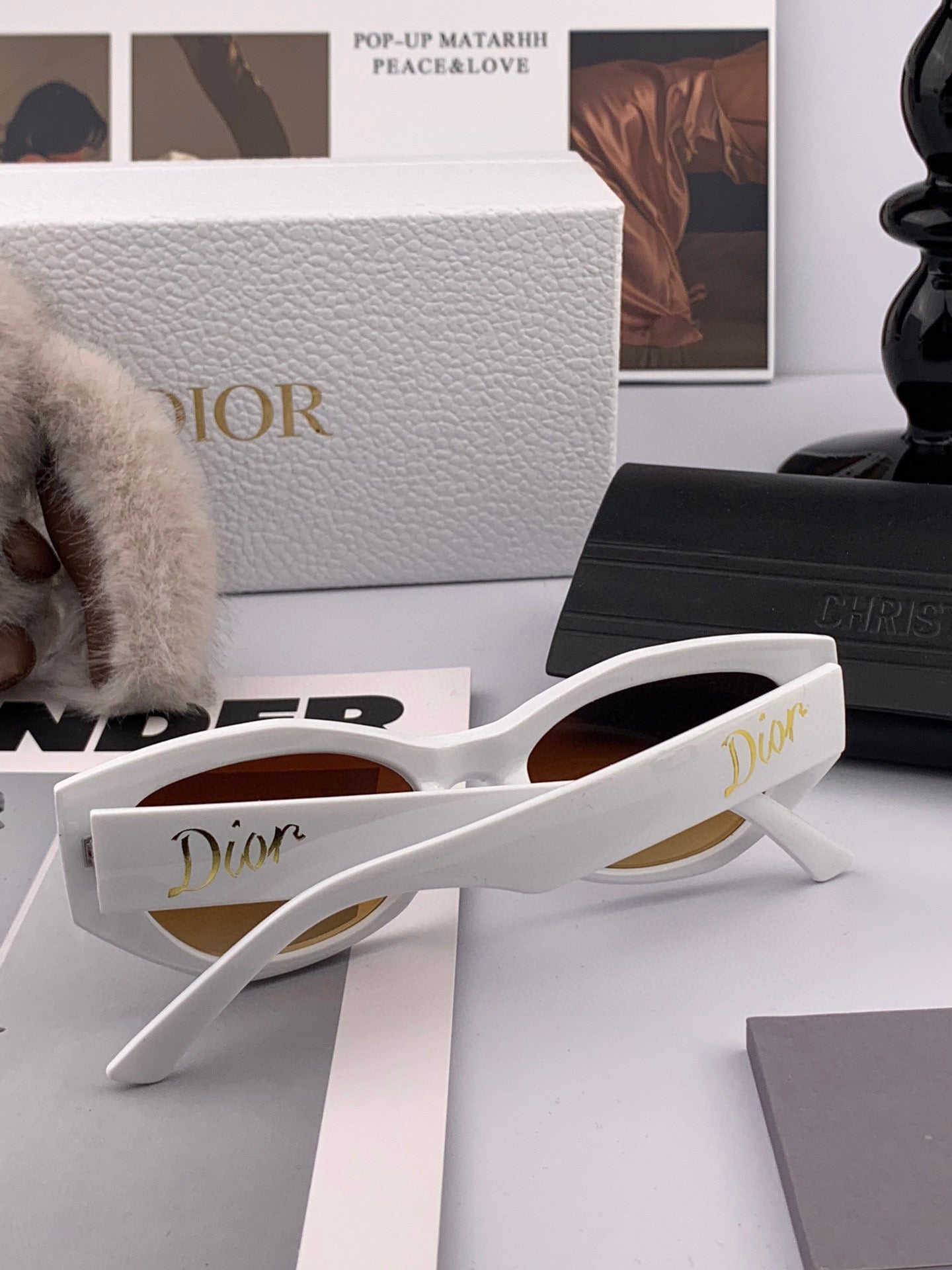 MONTAIGNE SUNGLASS D8620 IN WHITE ACETATE BROWN LENSES - Small