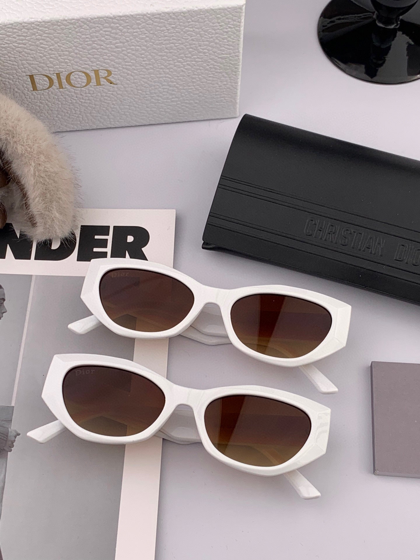 MONTAIGNE SUNGLASS D8620 IN WHITE ACETATE BROWN LENSES - Small