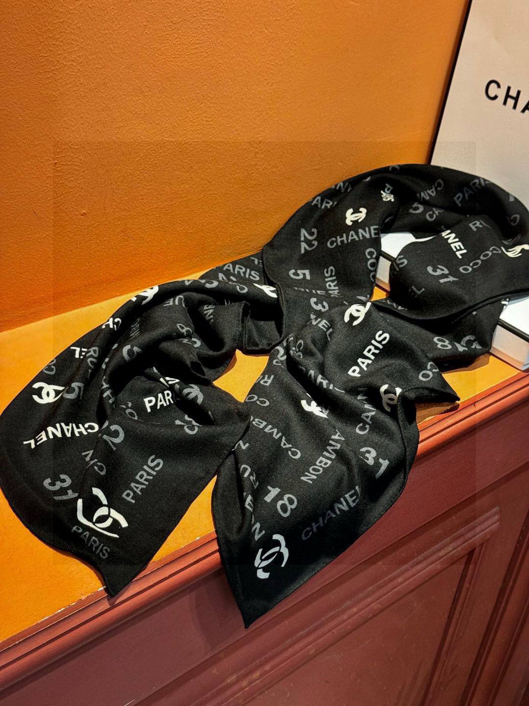 CHANEL 25S SCARF 140 IN CASHMERE SILK 733897