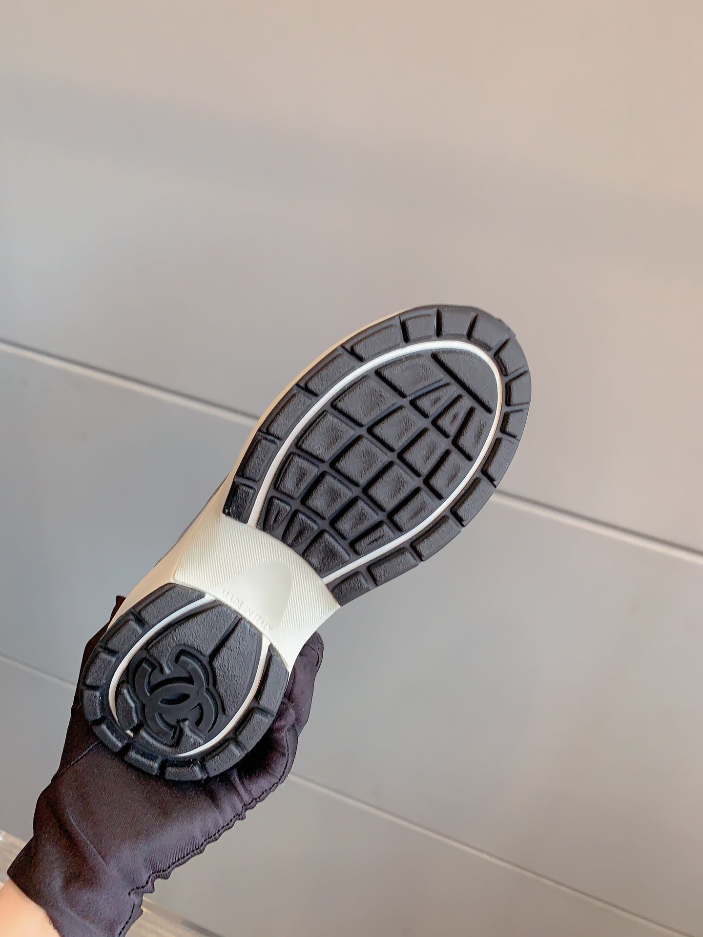 CC SNEAKERS IN GLOSSY SILVER CALFSKIN AND MESH - 35