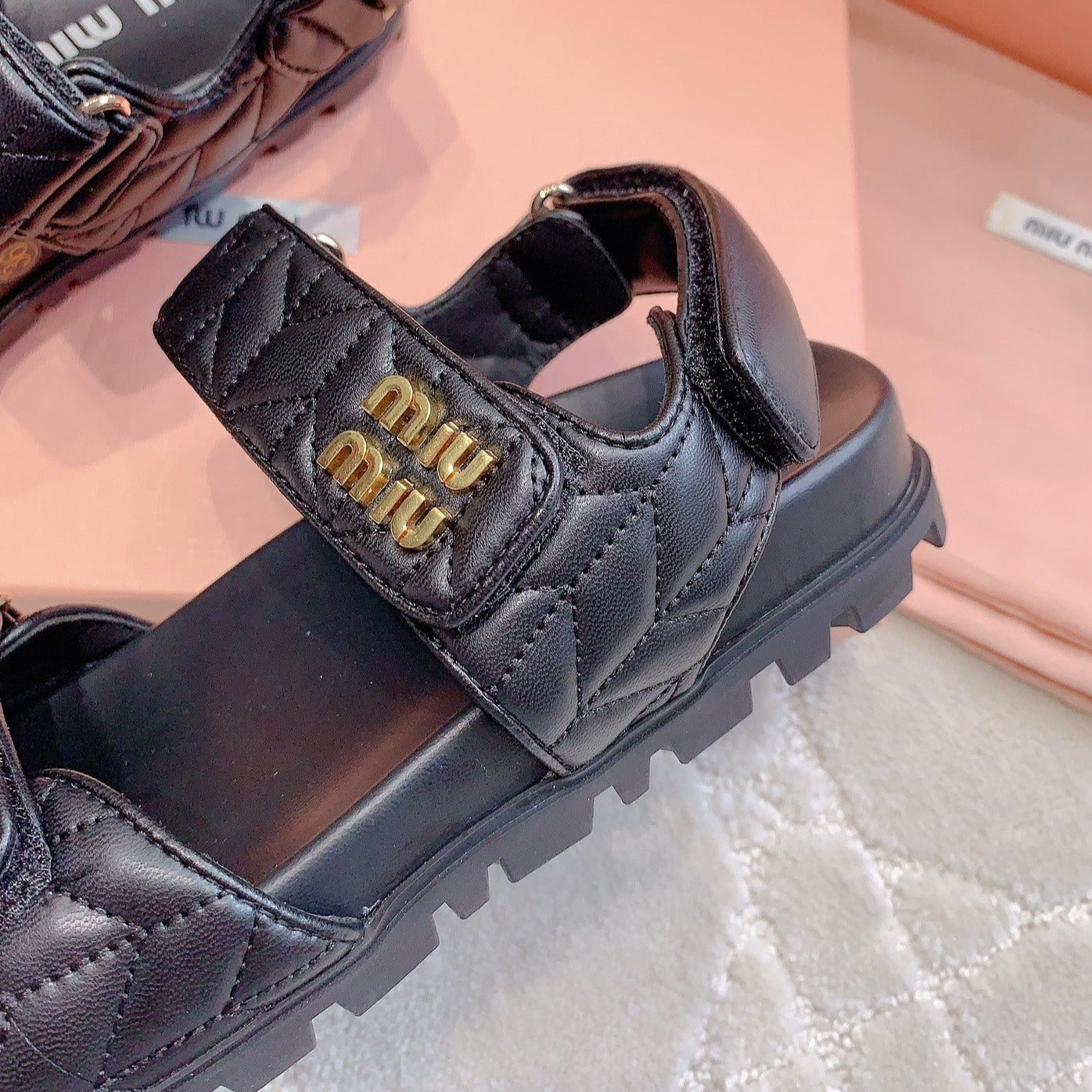 Sandals Black Sheepskin With Horizontal Straps - 35