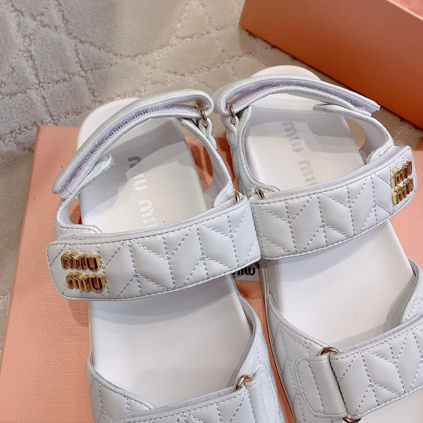 Sandals White Sheepskin With Horizontal Straps - 35