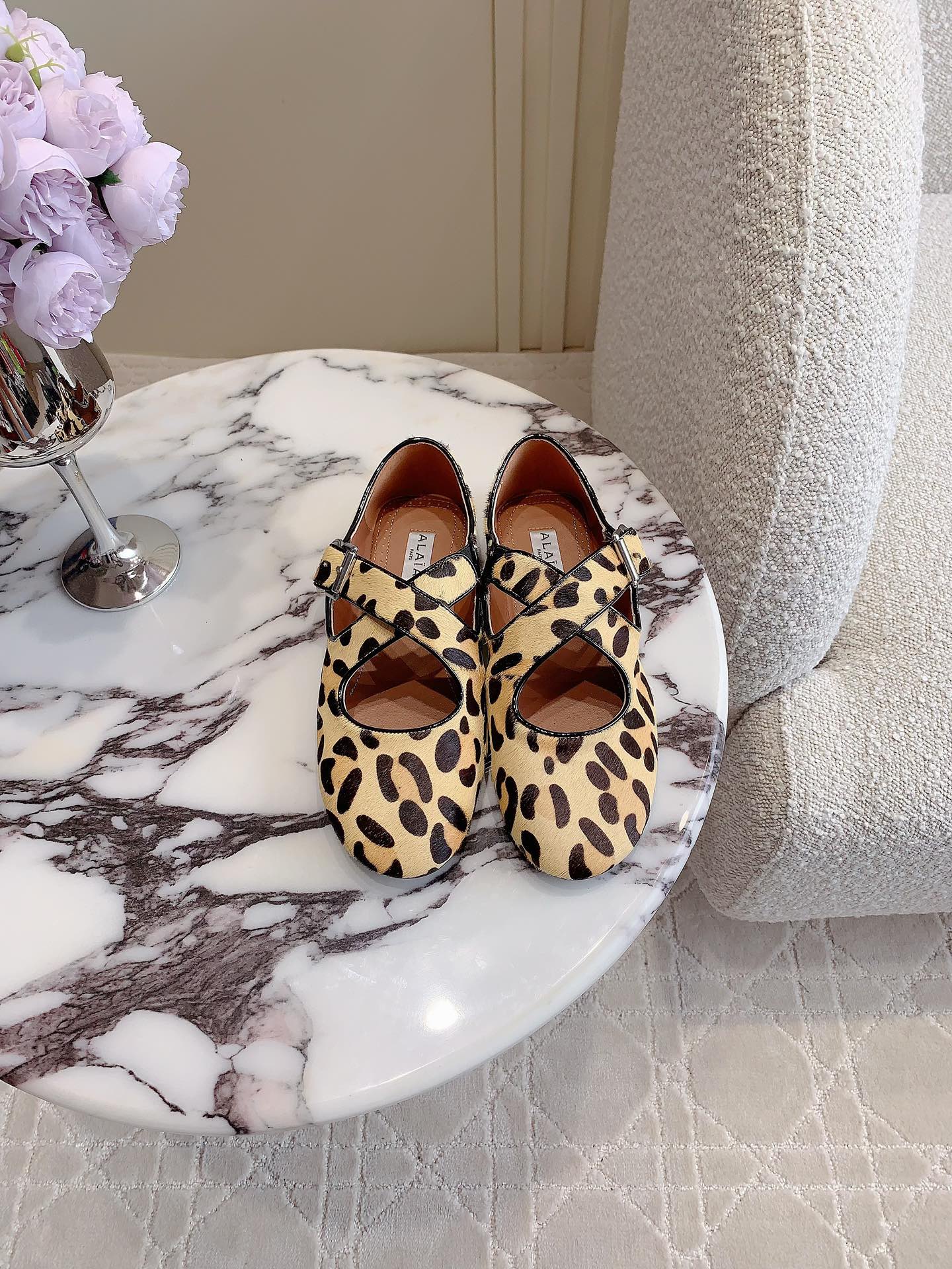 ALAIA CRISS CROSS BALLET FLAT IN LEOPARD LAMBSKIN WITH SILVER HARDWARE - 35