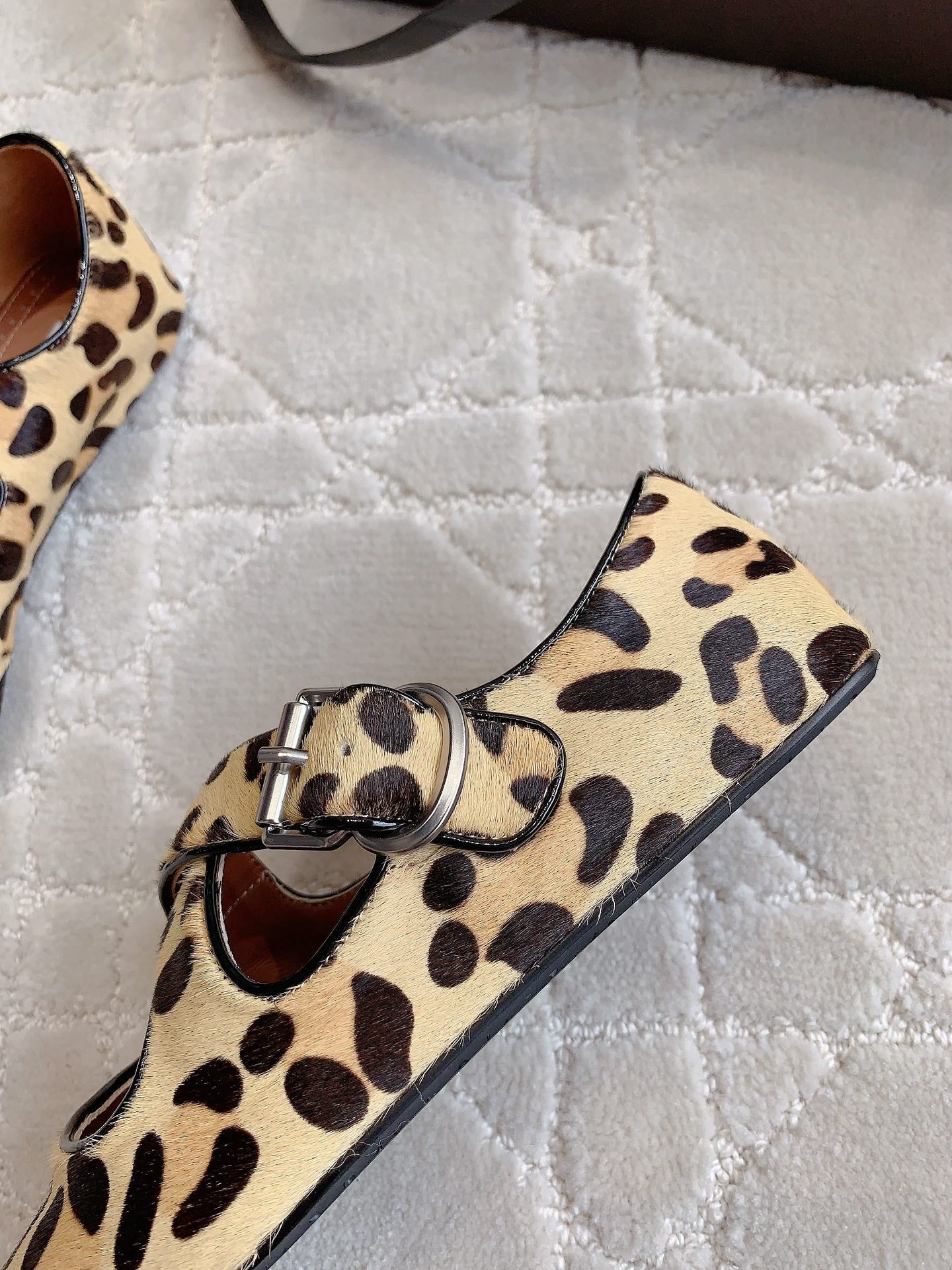 ALAIA CRISS CROSS BALLET FLAT IN LEOPARD LAMBSKIN WITH SILVER HARDWARE - 35