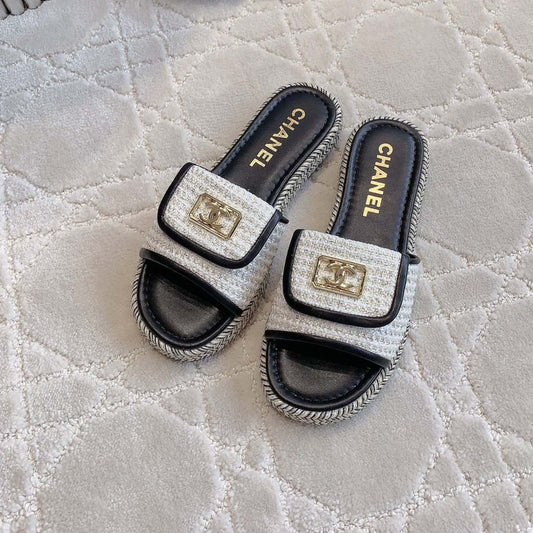 PLATFORM SLIPPERS IN WHITE WOOL AND BLACK LAMBSKIN - 35