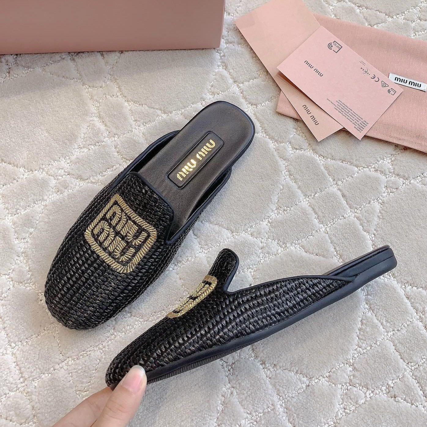 MULES SLIPPERS BLACK STRAW WOVEN - 35