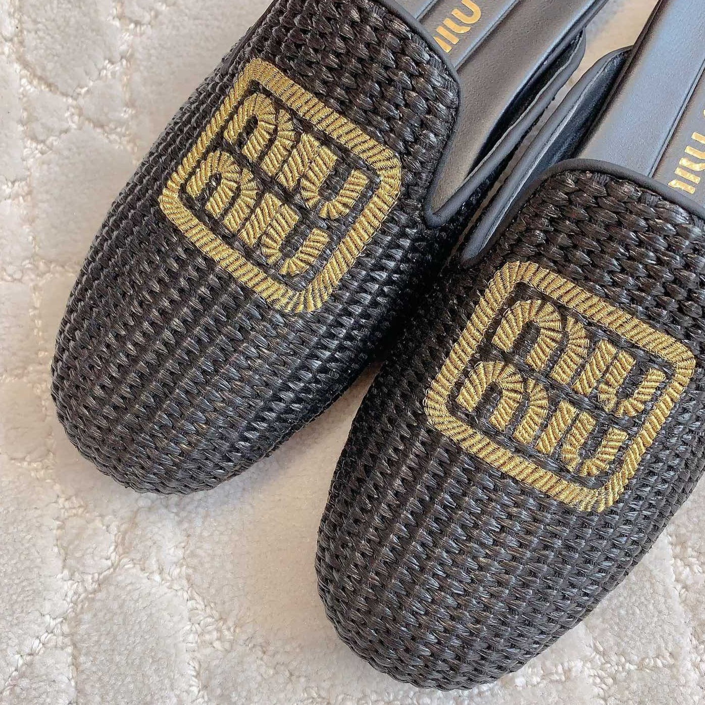 MULES SLIPPERS BLACK STRAW WOVEN - 35
