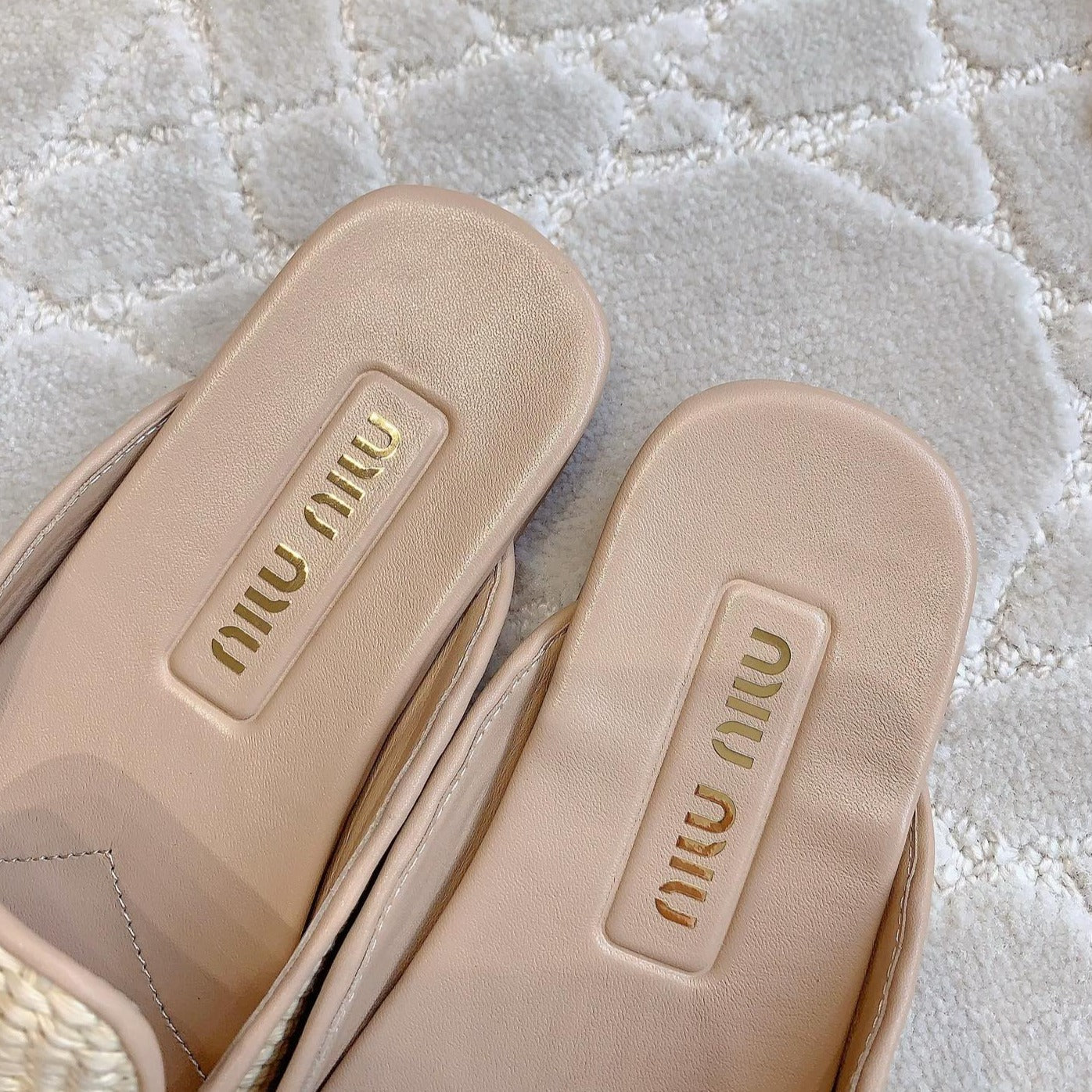 MULES SLIPPERS BEIGE COLOR STRAW WOVEN - 35