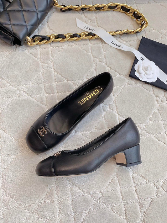 Туфлі-човники PUMP ROUNG TOE З ЧОРНОЇ ОВЕЧОЇ ШКІРИ - 34