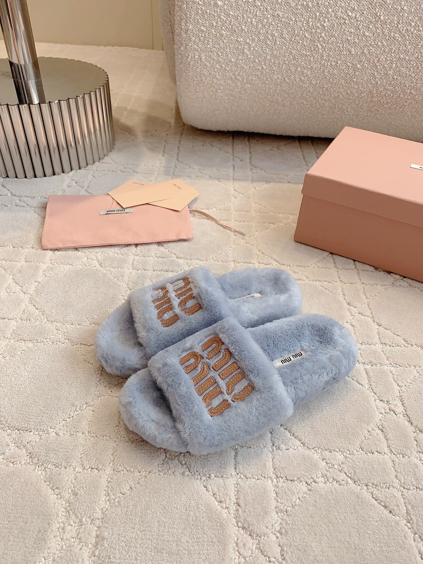 RABBIT FUR SLIPPERS RHINO GRAY WITH EMBROIDED LOGO - 35