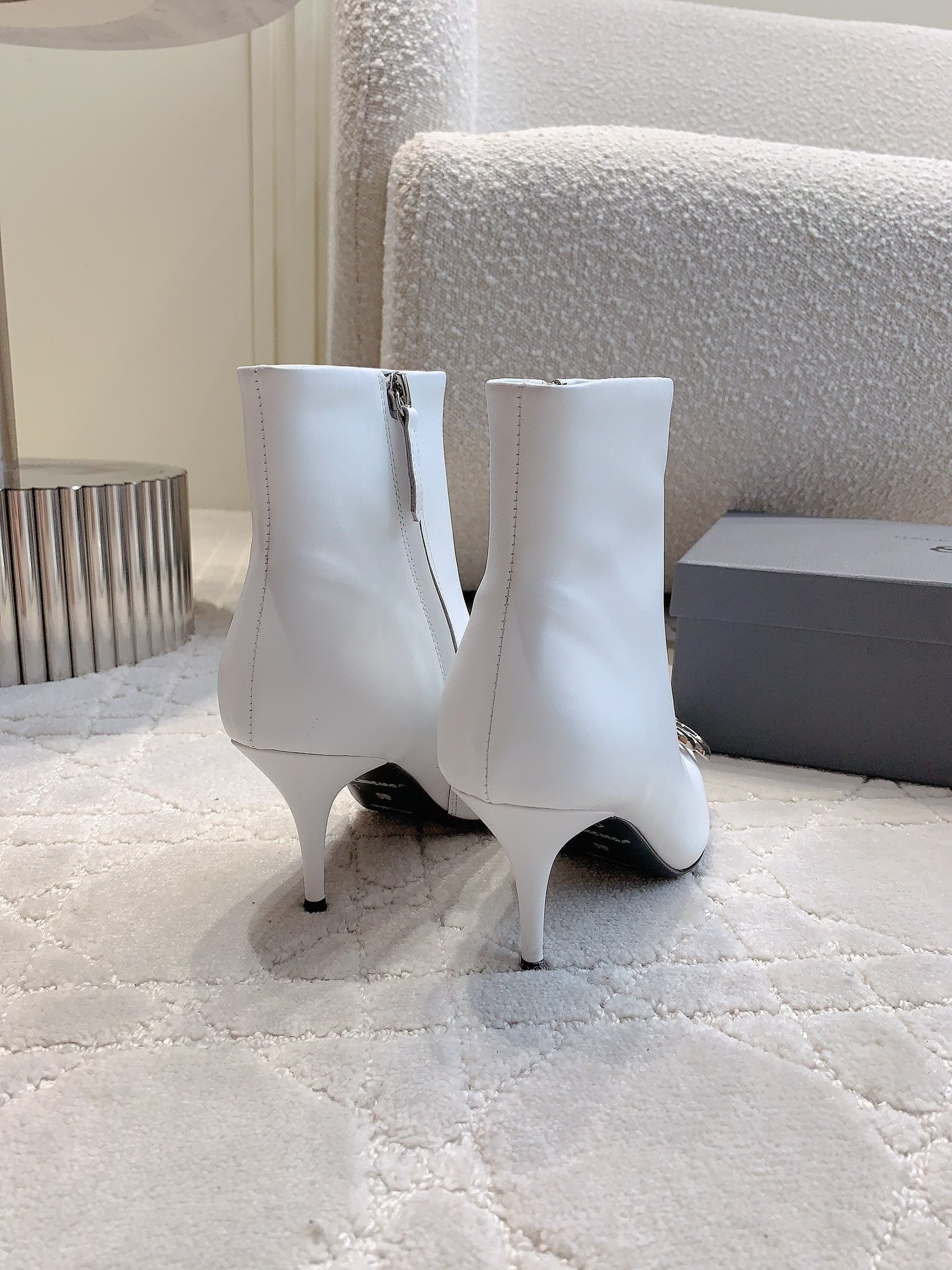 POINTED-TOE HIGH HEEL BOOTS IN WHITE SMOOTH LAMBSKIN - 34